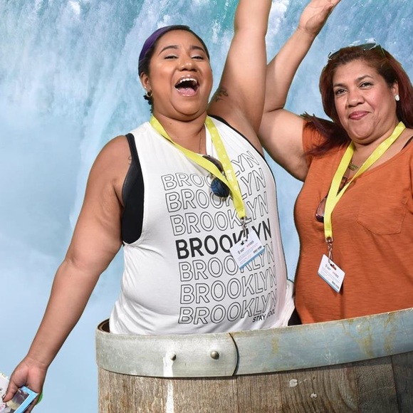 Meet your Posher, Edith - Picture 1 of 1